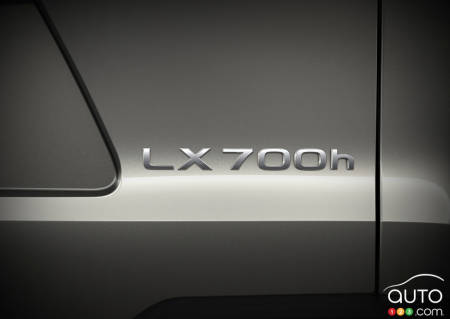 2025 Lexus LX 700h, badging