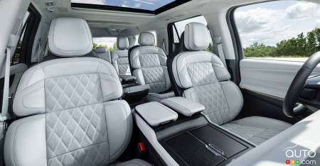 2025 Lincoln Navigator, seating