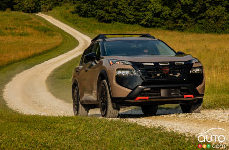 2025 Nissan Rogue Rock Creek, front