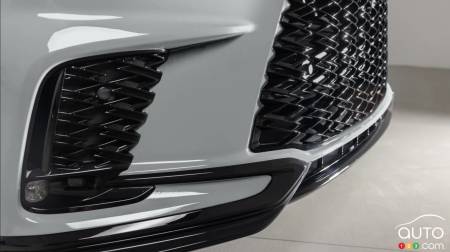 Lexus RX 500h 2025, Black Line Edition, calandre