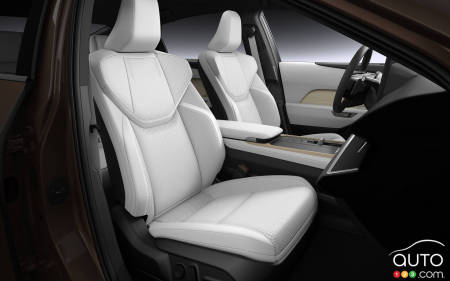 La Lexus ES 500e 2026, sièges