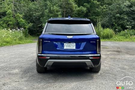 2026 Cadillac Vistiq Sport, rear