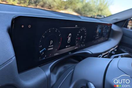Nissan Sentra 2026, écran double