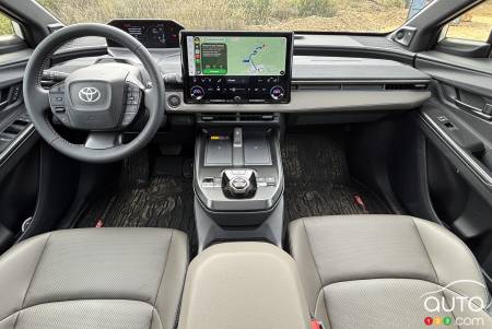 2026 Toyota bZ Woodland, intérieur