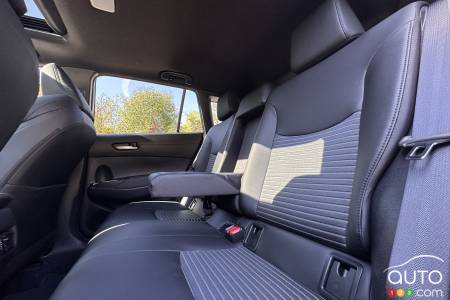 Toyota Corolla Cross hybride 2026, sièges