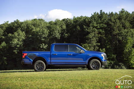 F-150 Lightning STX 2026 - vue de profil