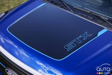 Logo STX - F-150 Lightning STX 2026