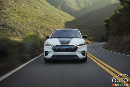 Ford Mustang Mach-E California Special 2026. avant