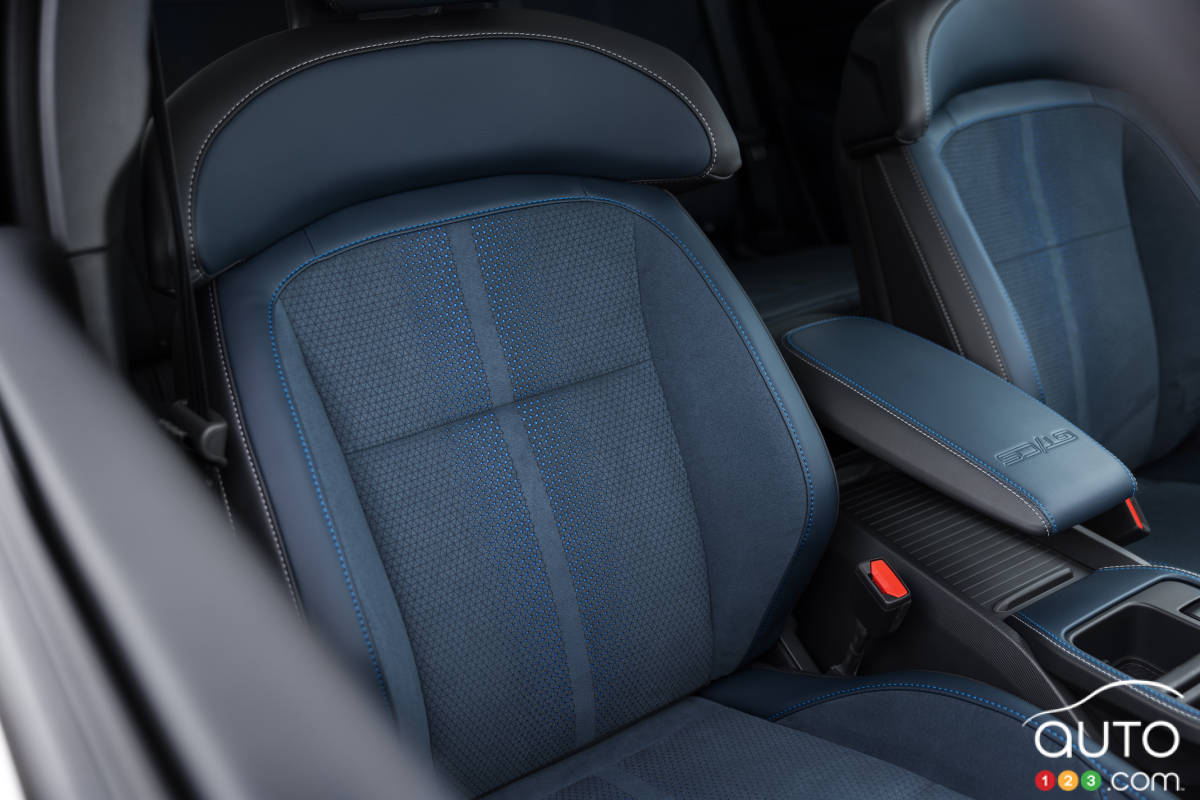 Ford Mustang Mach-E California Special 2026, sièges