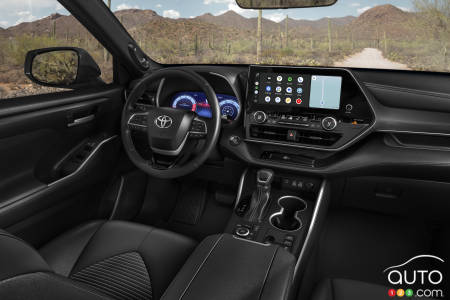 2026 Toyota Highlander, interior