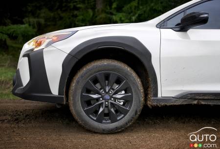 Subaru Outback 2023, roue, section avant