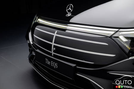 La Mercedes-Benz EQS 2025, calandre