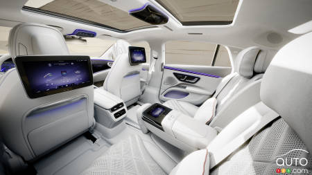2025 Mercedes-Benz EQS, second row of seats
