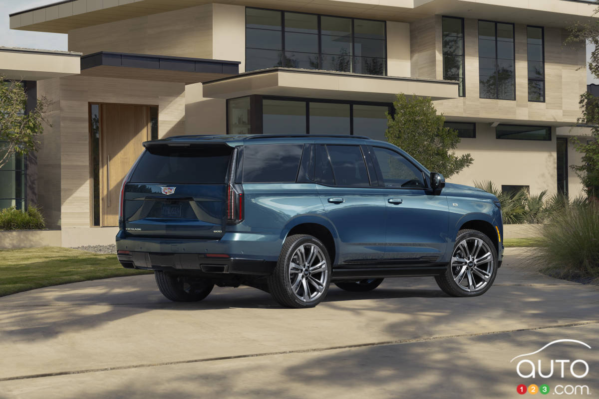 Cadillac Escalade Sport Platinum 2025, trois quarts arrière