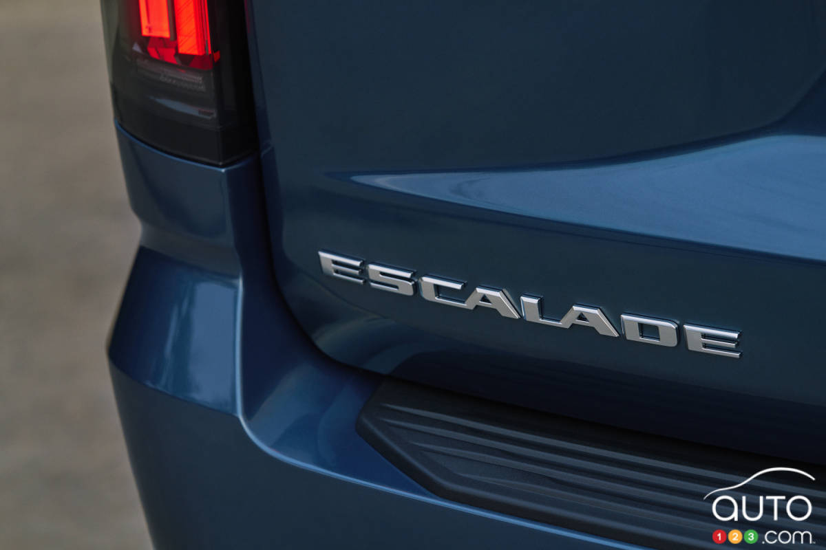 Cadillac Escalade Sport Platinum 2025, lettres Escalade