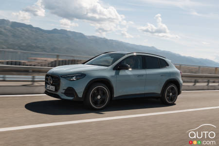 2028 Mercedes-Benz GLA (Hybrid)