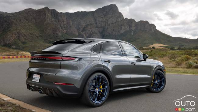 2024 Porsche Cayenne Turbo GT - Three-quarters rear