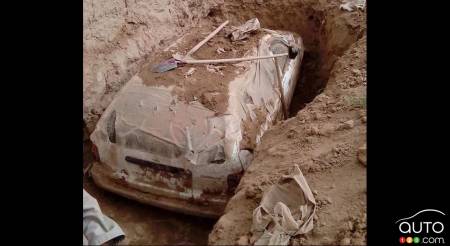 The Mullah's buried Toyota Corolla, fig. 2