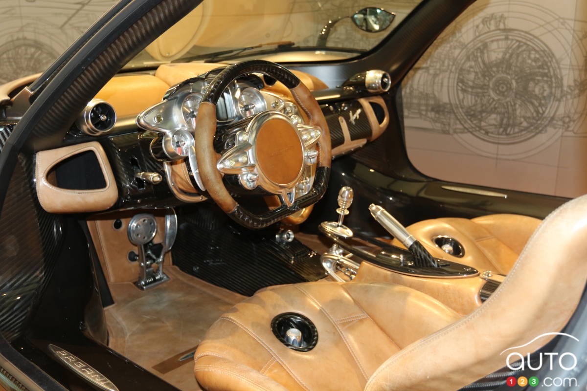 L’habitacle de la Pagani Huayra (2011).