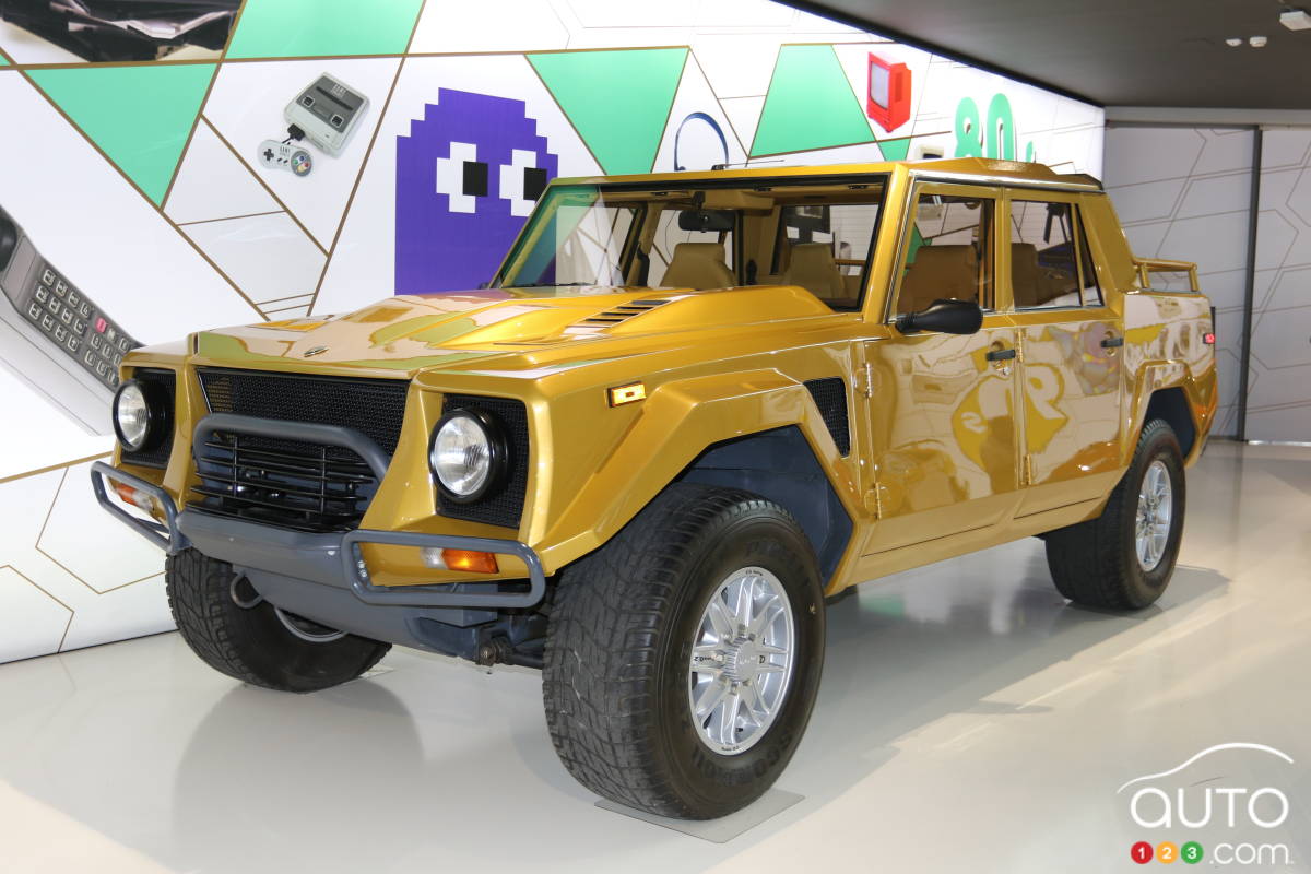 Le monstrueux Lamborghini LM002 (1986).