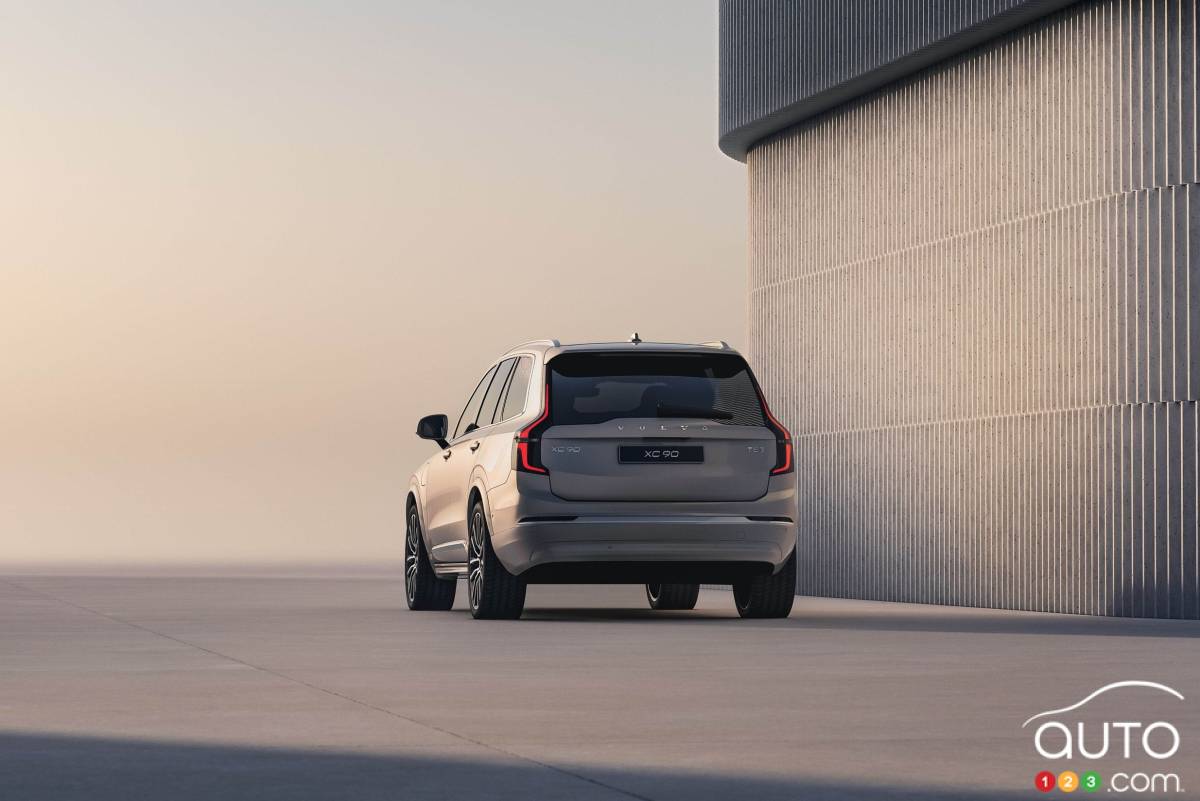 2025 Volvo XC90, rear