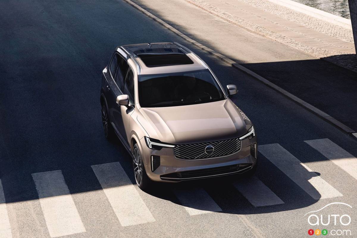 2025 Volvo XC90, from above