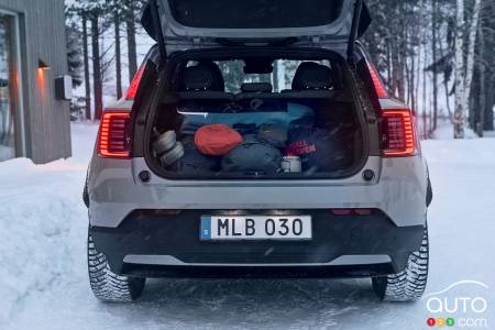 The Volvo EX30 Cross Country, cargo area