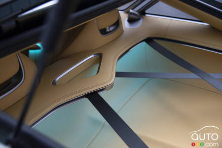 The interior of the Genesis X Speedium Concept, img. 6