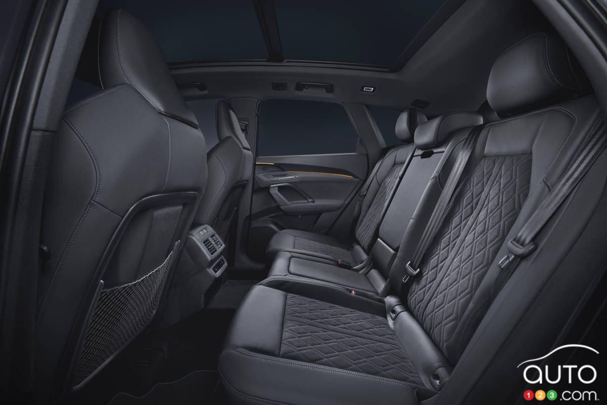 2025 Audi Q5, rear seats