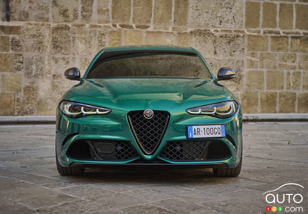 Alfa Romeo Giulia Quadrifoglio 100e anniversaire 2024 - Avant