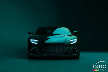 2023 Aston Martin DBS 770 Ultimate - Front of