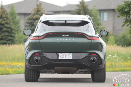 2021 Aston Martin DBX, rear