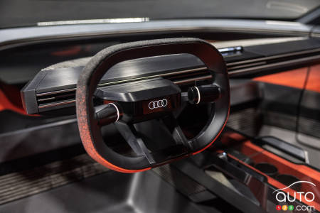 Audi activesphere concept - Steering wheel, dashboard