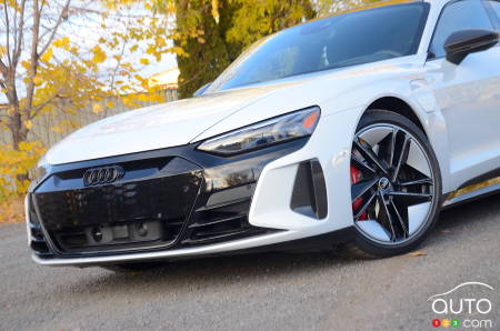 2022 Audi e-tron GT RS, front end