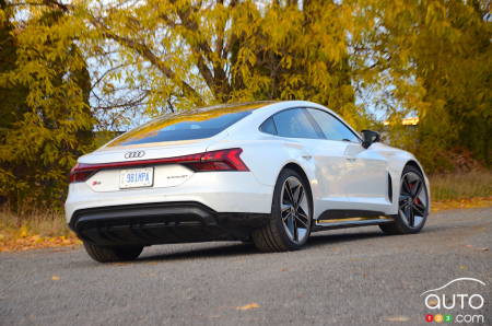 2022 Audi e-tron GT RS, three-quarters rear