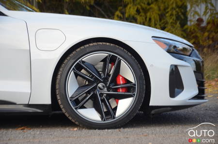 2022 Audi e-tron GT RS, wheel, headlight