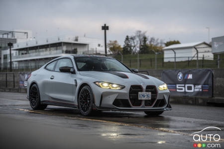 The 2023 BMW M4 CSL on the track