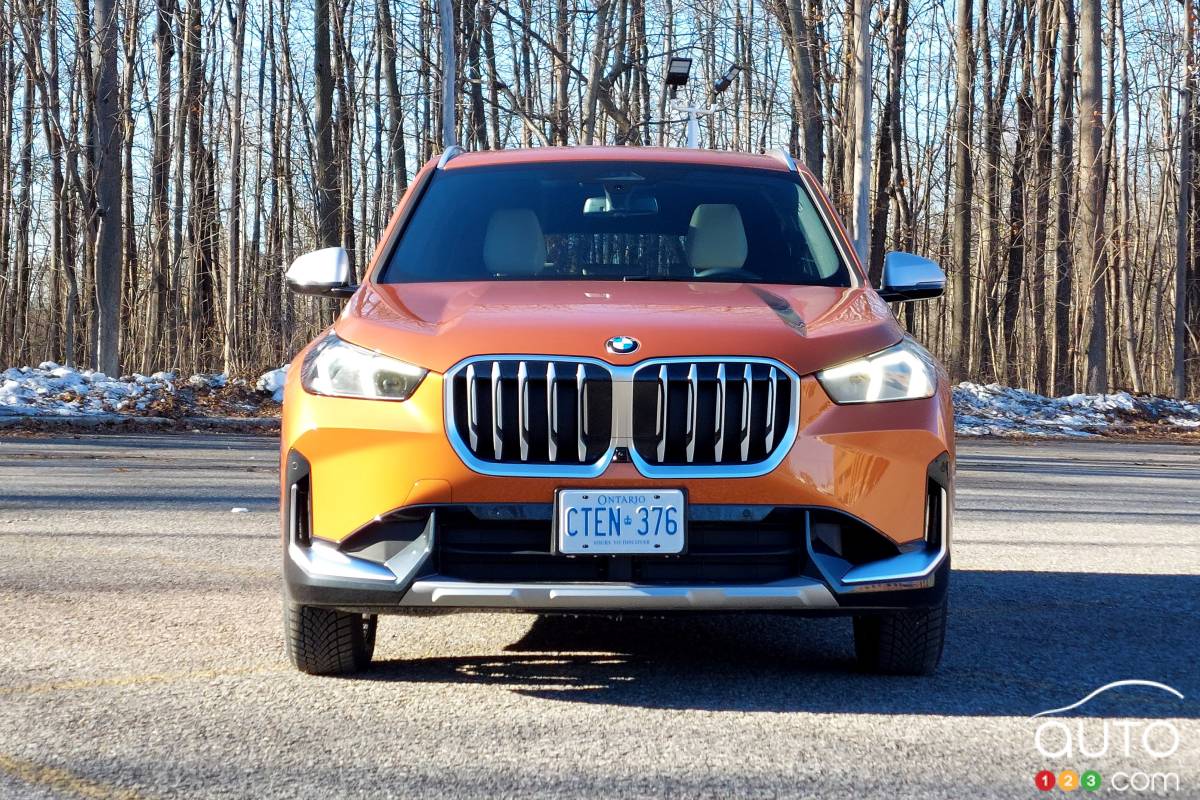 BMW X1 2023 orange