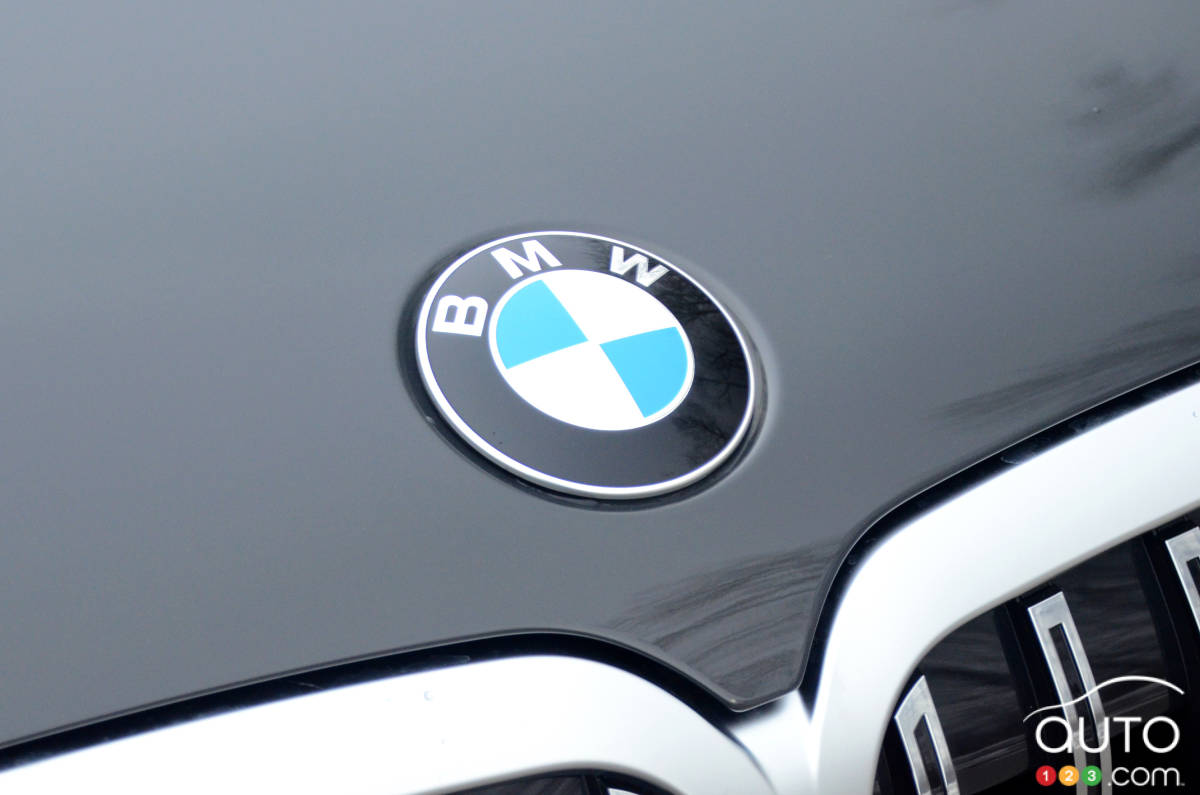 BMW X7 XDrive 40i 2023 - Logo