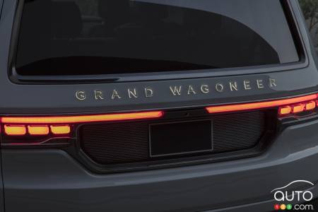 Jeep Grand Wagoneer concept, lettering on the hatch