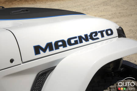 Jeep Magneto prototype, hood