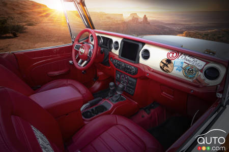 Jeepster Beach prototype, interior