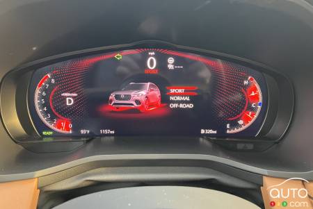2025 Mazda CX-70, driver data screen