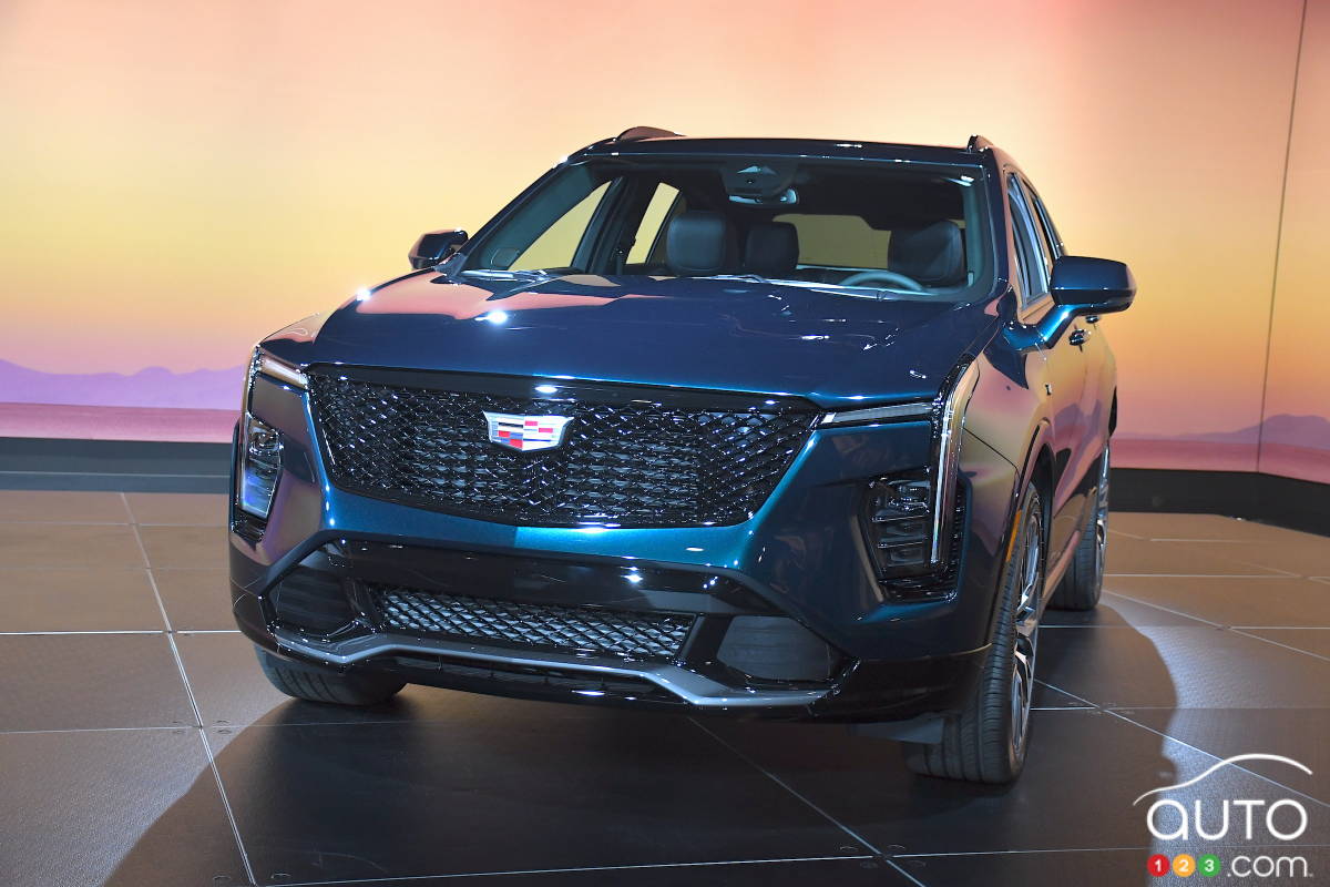 2024 Cadillac XT4 presented | Car News | Auto123