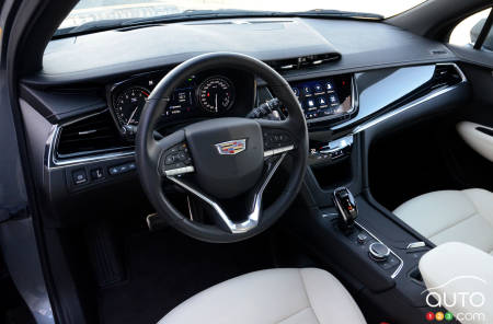 2022 Cadillac XT6 - Interior