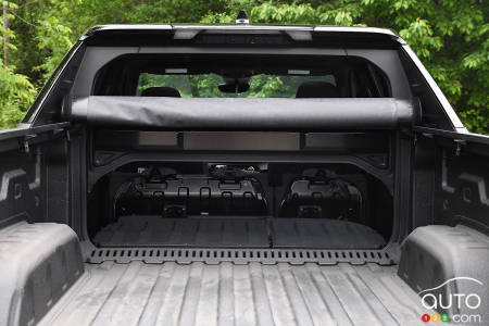 2024 Chevrolet Silverado EV RST, opening between cabin and bed