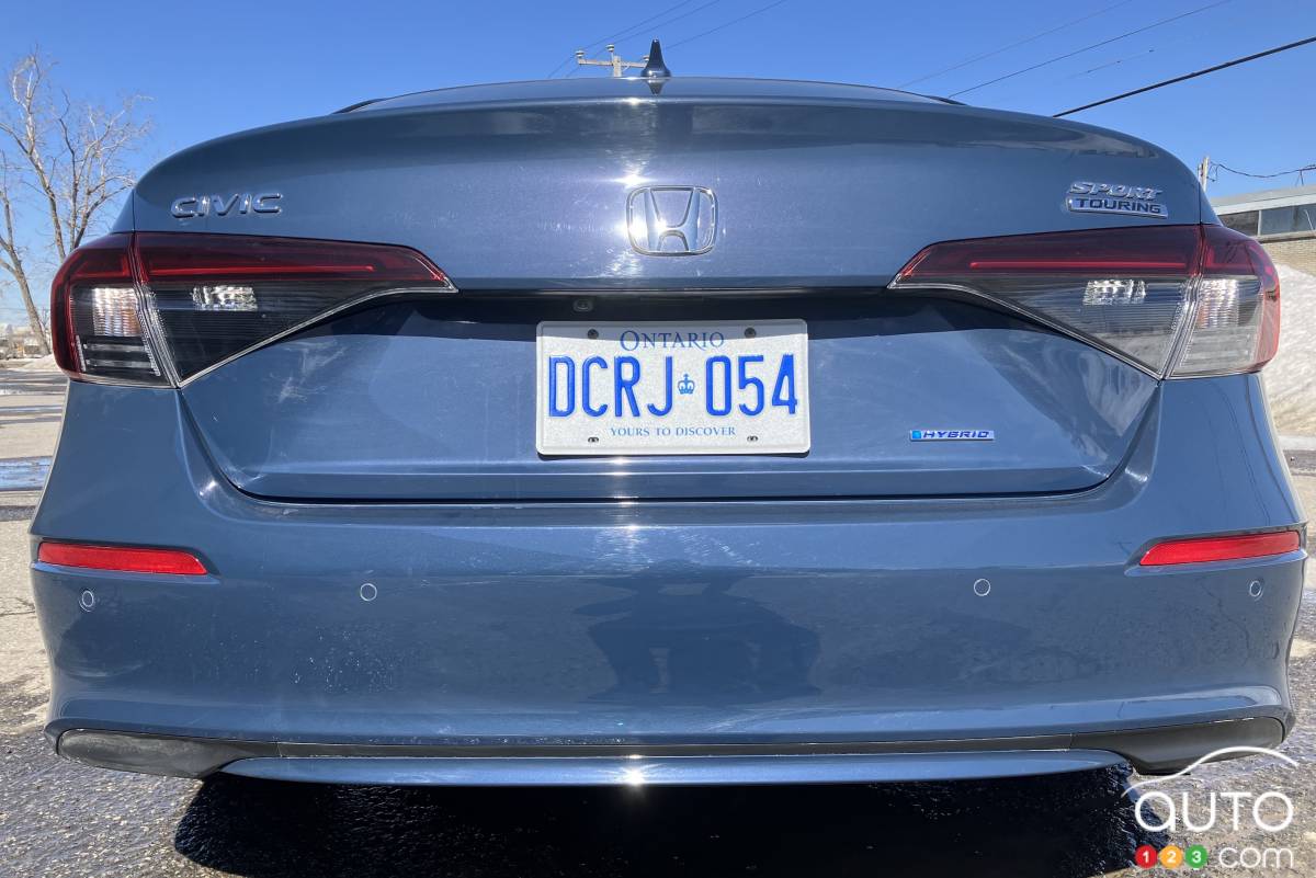 Honda Civic Sport Touring 2025, arrière