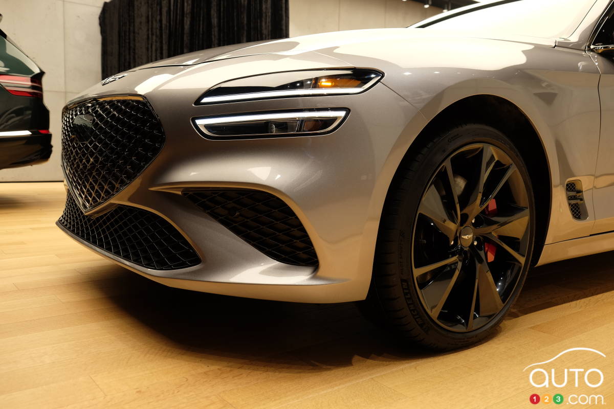 Genesis G70 2022, calandre