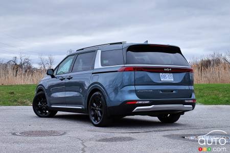 Kia Carnival 2022, trois quarts arrière