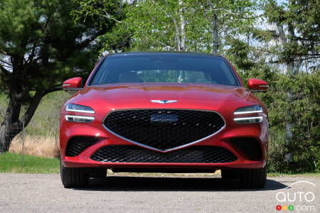 2022 Genesis G70, front